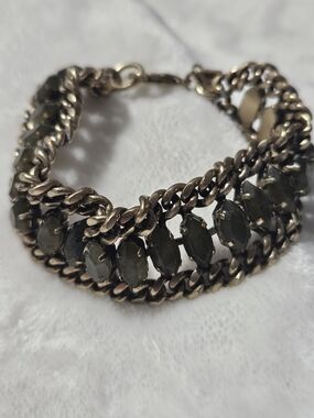 Banana Republic Gold Chain Bracelet with Dark Green Stones 7"